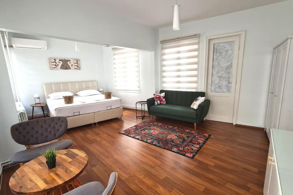 Social House Istanbul Hotel ภายนอก รูปภาพ
